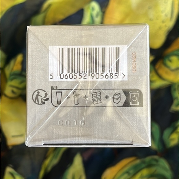 Brand New Augustinus Bader The Hand Treatment w/ TFCS Rich Cream Hydrating Vegan - Picture 7 of 8